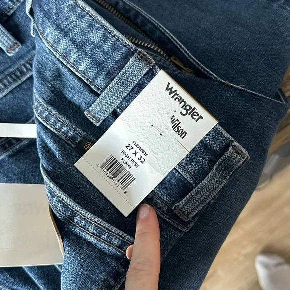 Wrangler Dark Blue Denim Jeans with Copper Button - Picture 3 of 3